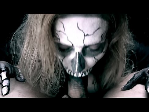 ❤️ Vajzë demonike që thith karin me gojën e saj të zezë dhe gëlltit sperma. Porno fb në sq.marketapp.top ❌
